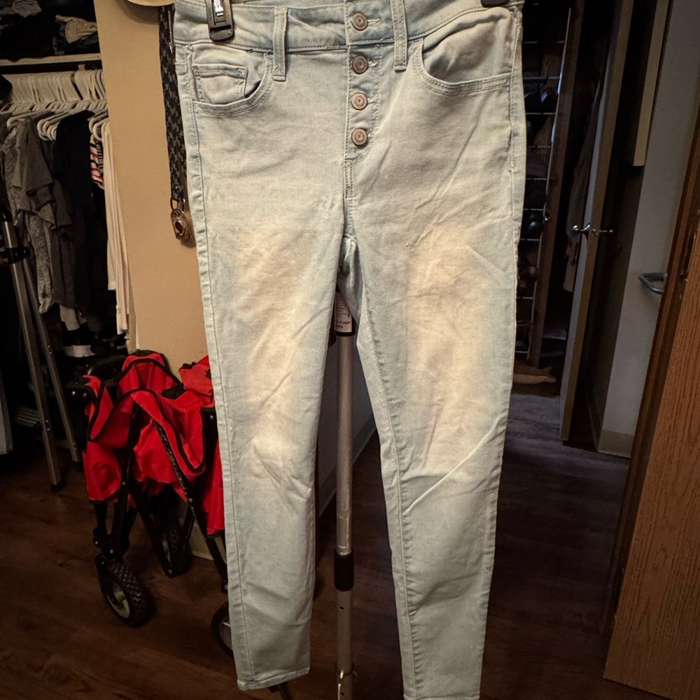 SO Light Blue Button-Fly Women's Jeggings